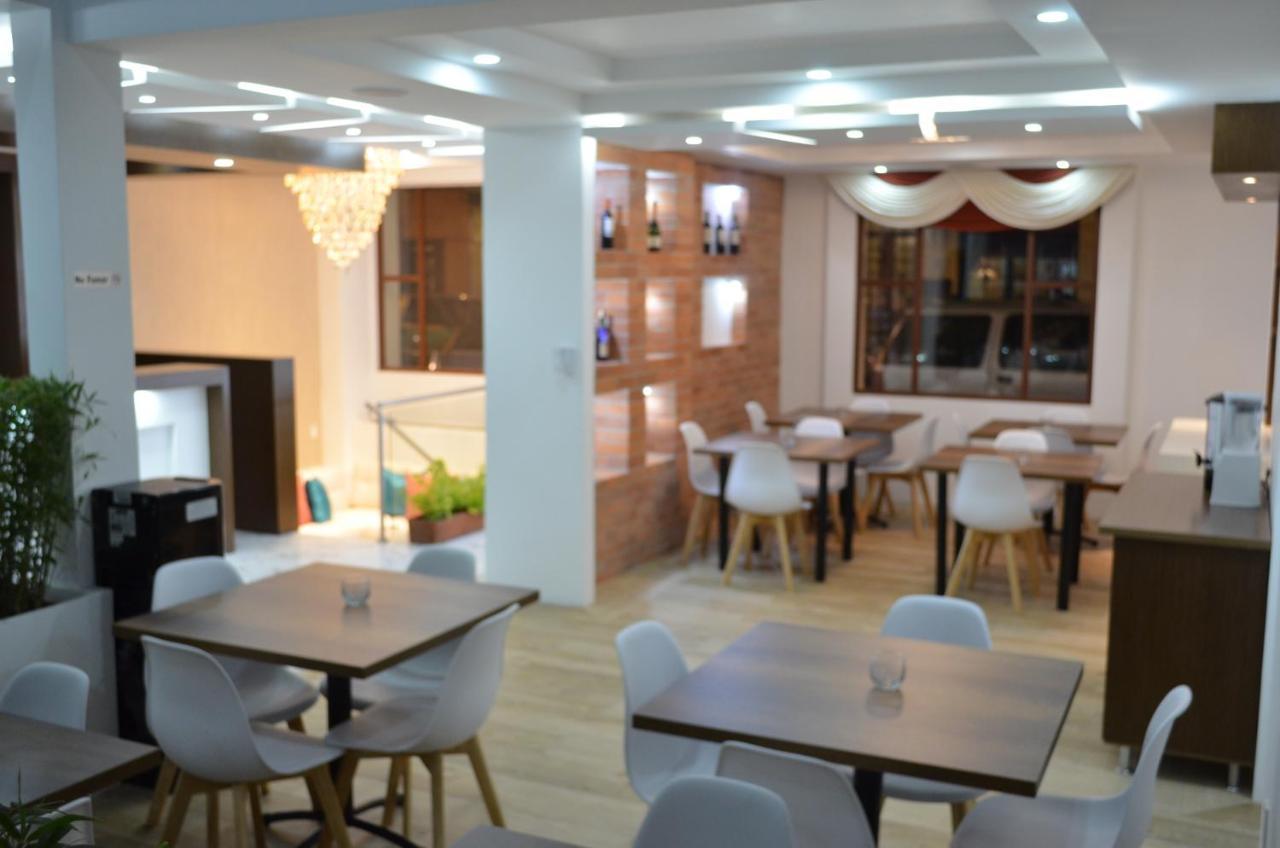 Hotel Gran Mariscal Кито Экстерьер фото
