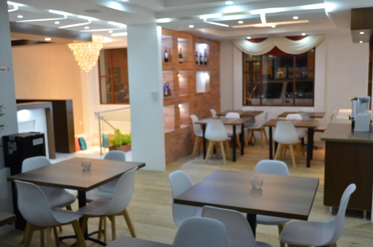 Hotel Gran Mariscal Кито Экстерьер фото